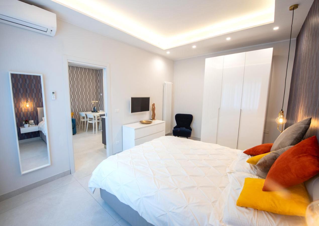 Napoli City Center - Appartamenti E Camere Екстер'єр фото