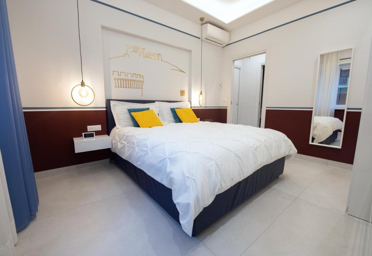Napoli City Center - Appartamenti E Camere Екстер'єр фото