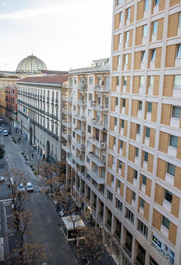 Napoli City Center - Appartamenti E Camere Екстер'єр фото