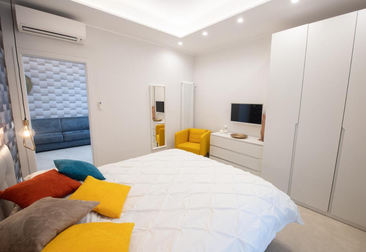 Napoli City Center - Appartamenti E Camere Екстер'єр фото