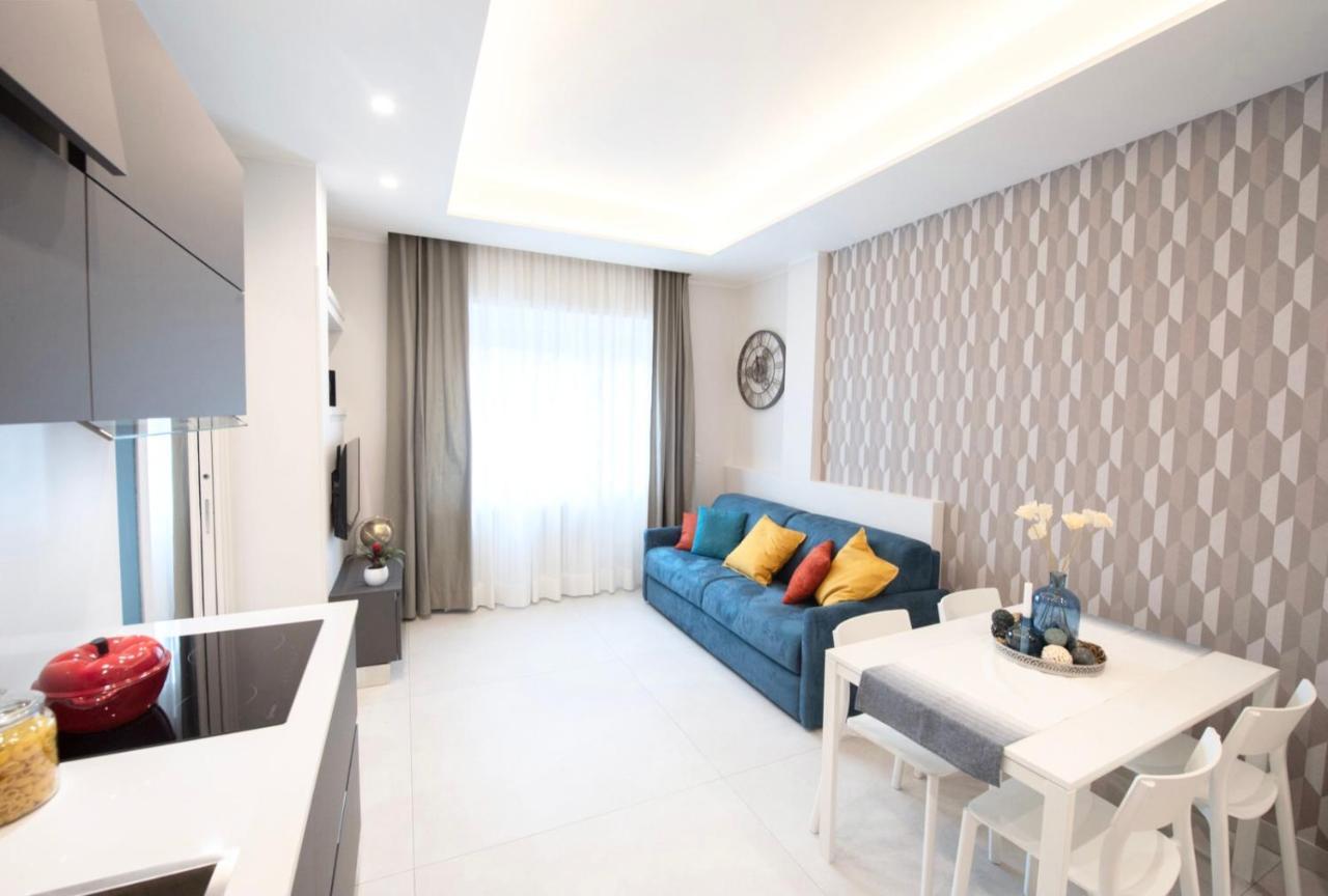Napoli City Center - Appartamenti E Camere Екстер'єр фото