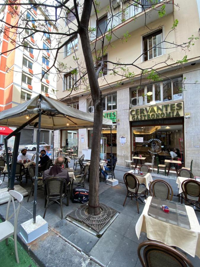 Napoli City Center - Appartamenti E Camere Екстер'єр фото